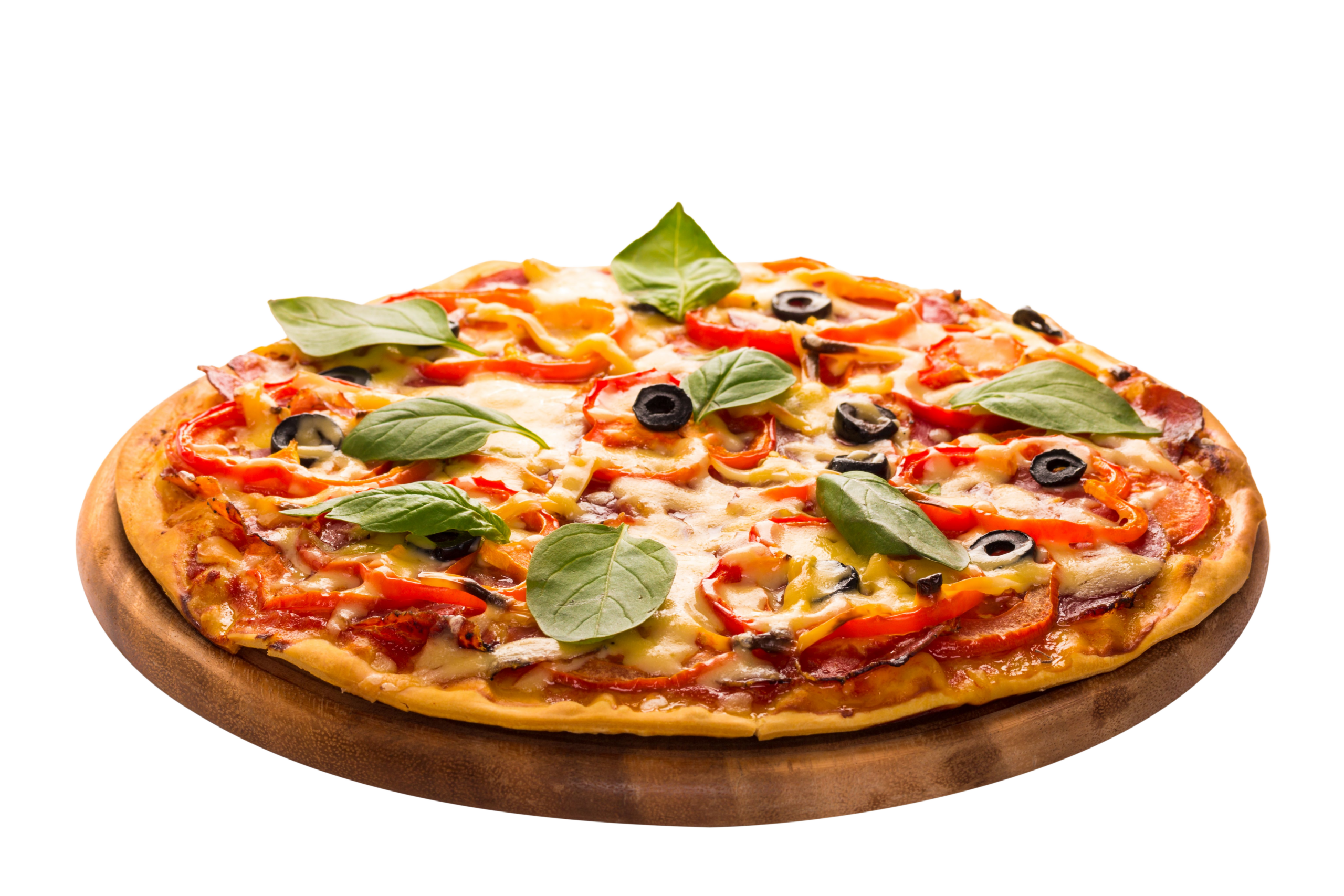 Heerlijke pizza met olijven en paprika geserveerd op houten bord e